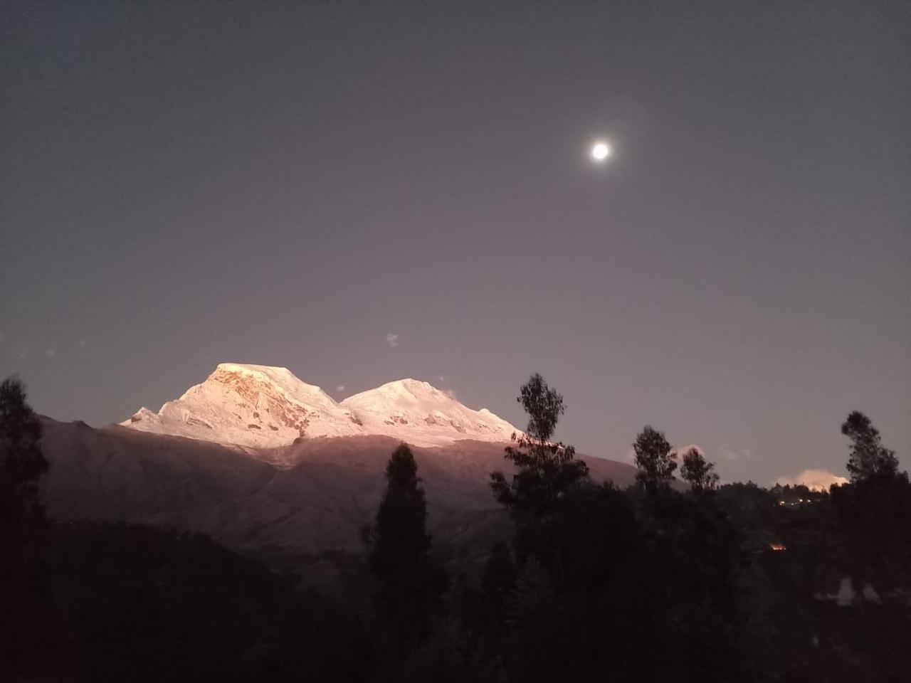 Tullpa Rumy Lodge Yungay Exterior photo